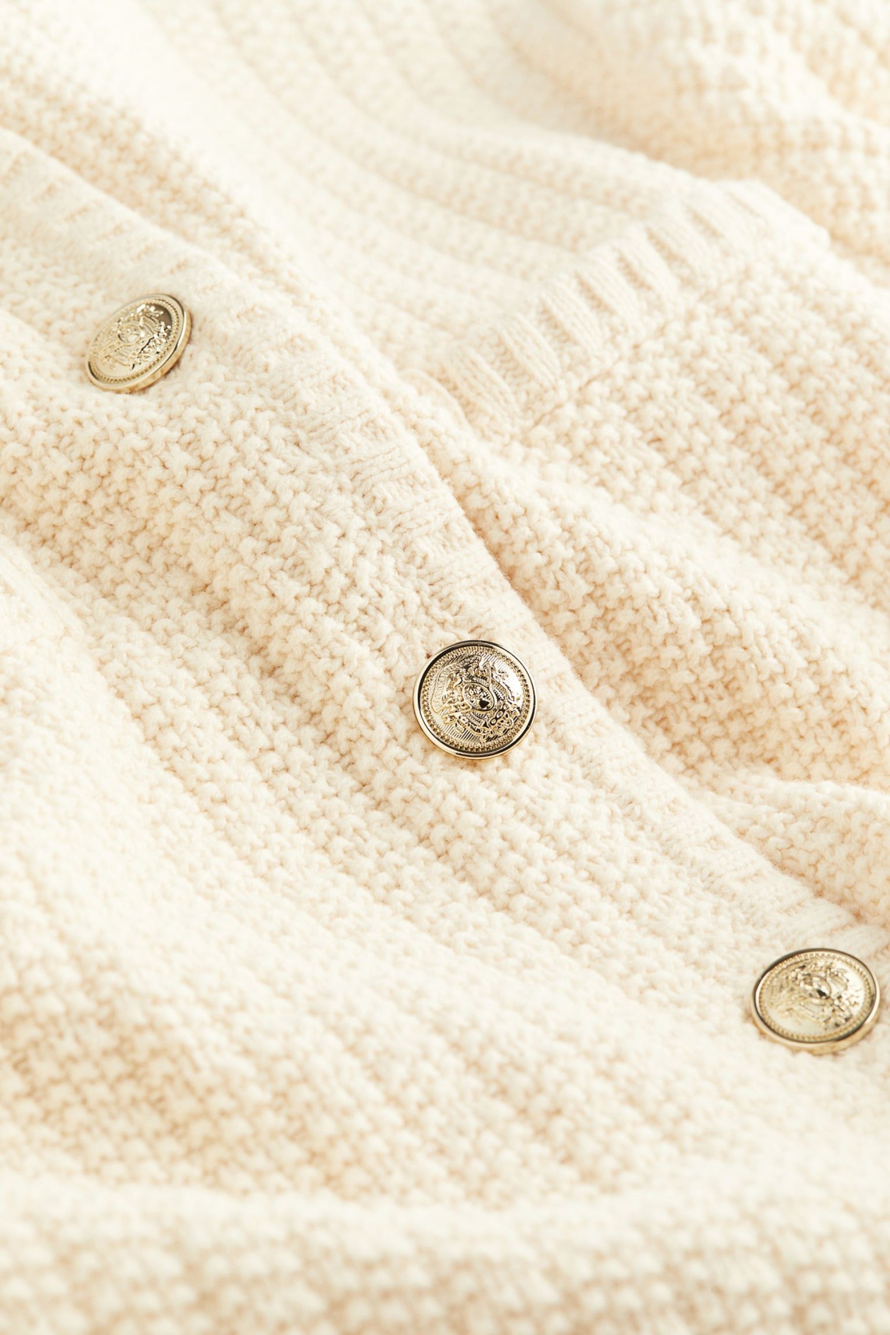 Alter Geld Gestrickter Wollknopf Pullover