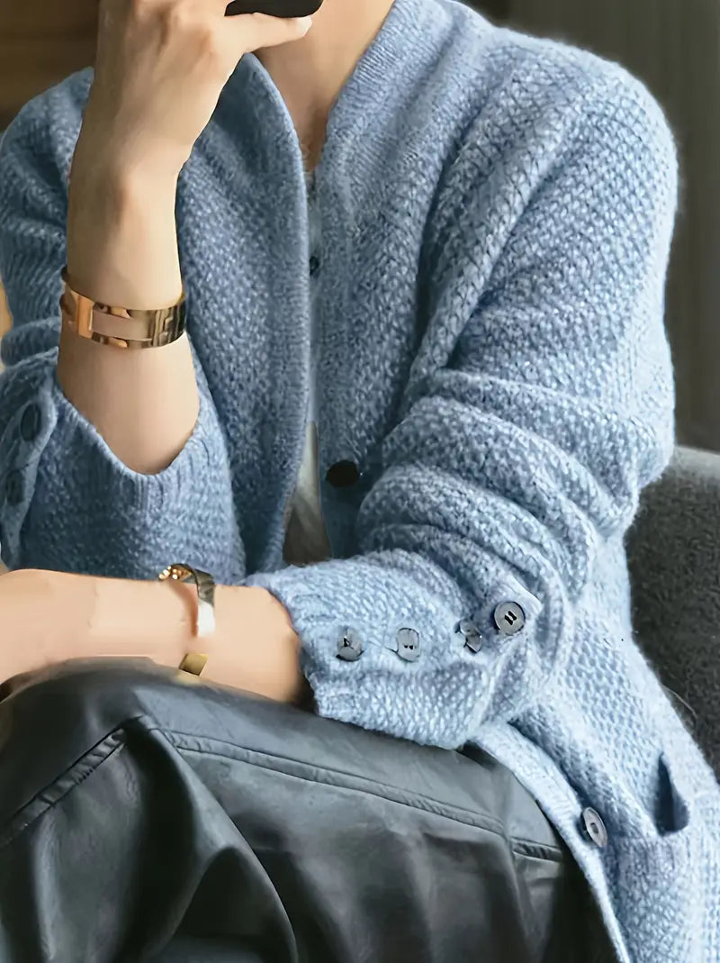 KLARINA | Weicher Cardigan mit Knöpfen