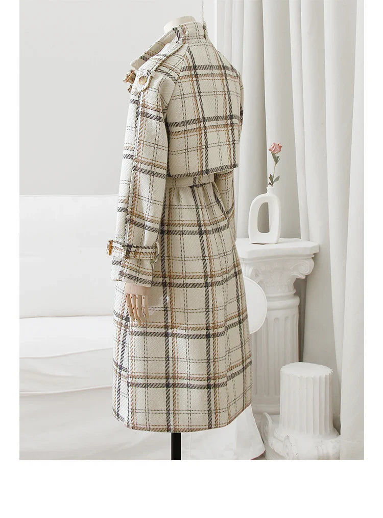 Neus Karierter Trenchcoat