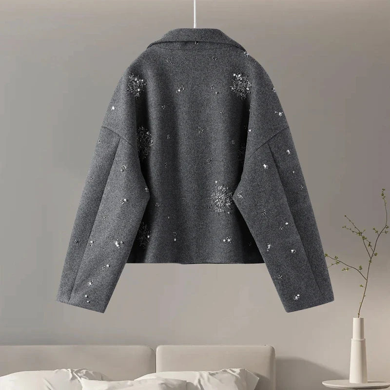 Bestickter Lockerer Mantel