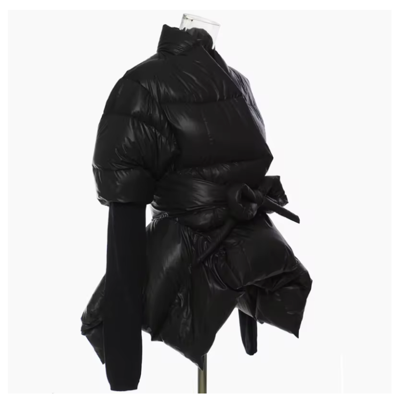 Asymmetrische Jacke mit Schnürung