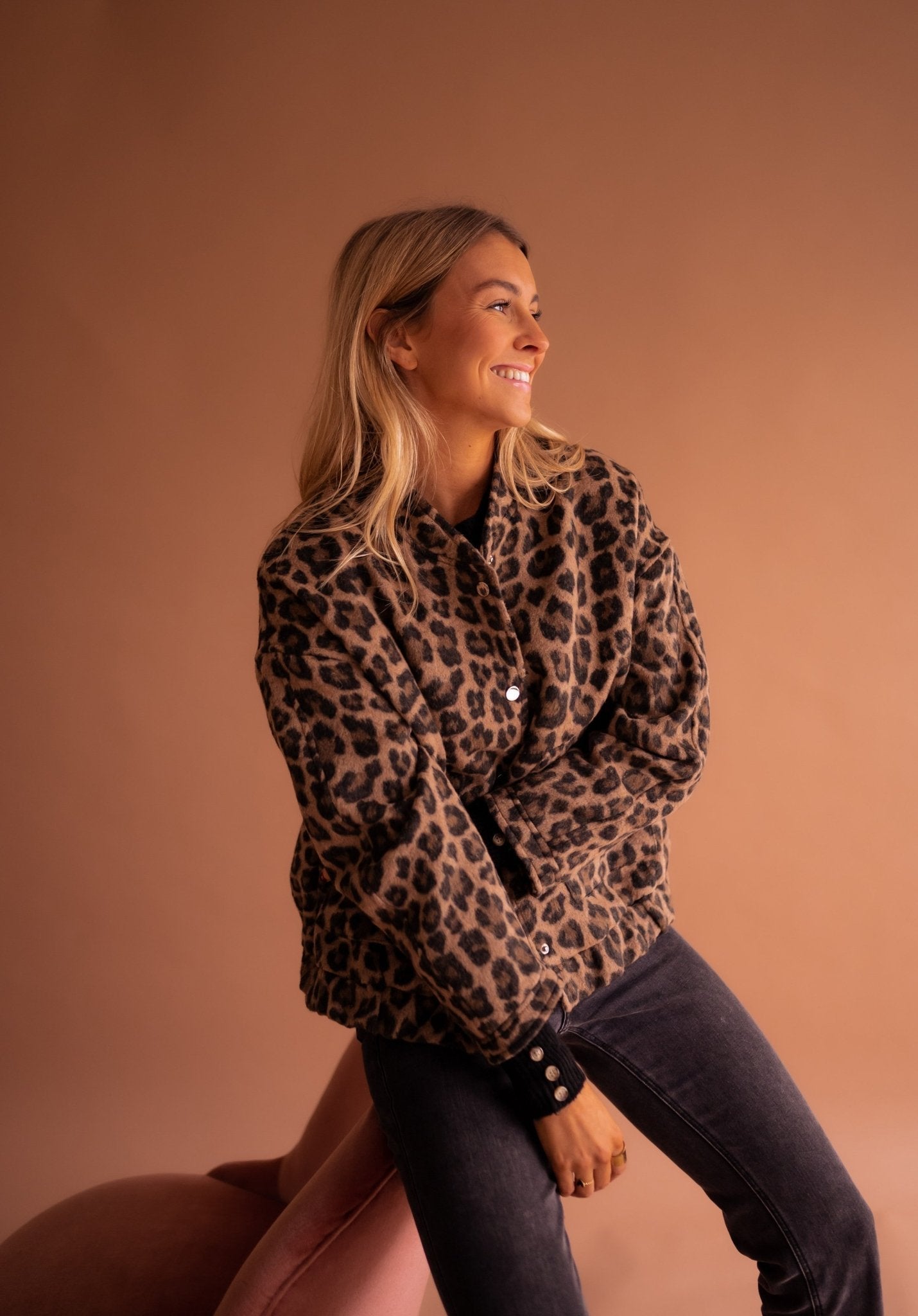 SOFIA | Auffällige Jacke mit Leopardenmuster