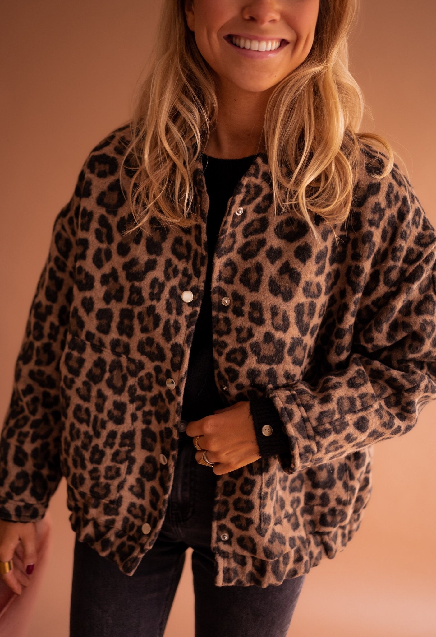 SOFIA | Auffällige Jacke mit Leopardenmuster