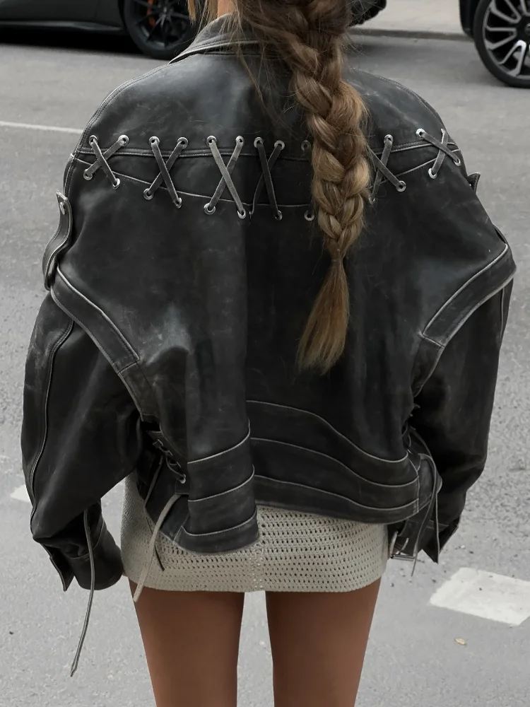 Asymmetrische Lederjacke mit Schnürung