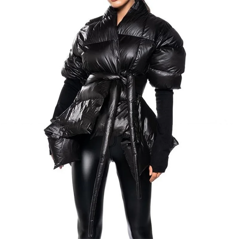 Asymmetrische Jacke mit Schnürung