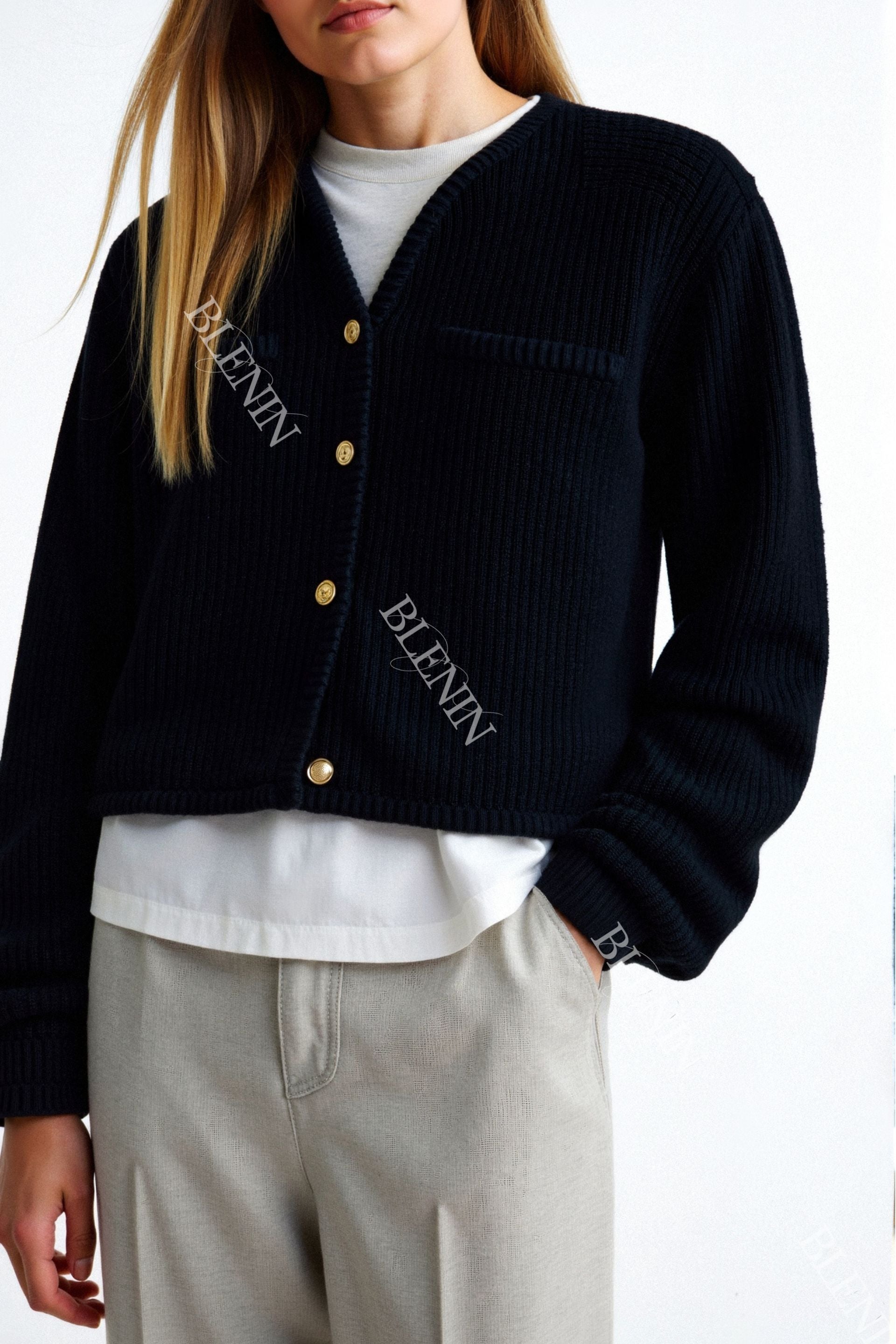 Alter Geld Gestrickter Wollknopf Pullover