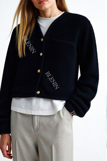 Alter Geld Gestrickter Wollknopf Pullover