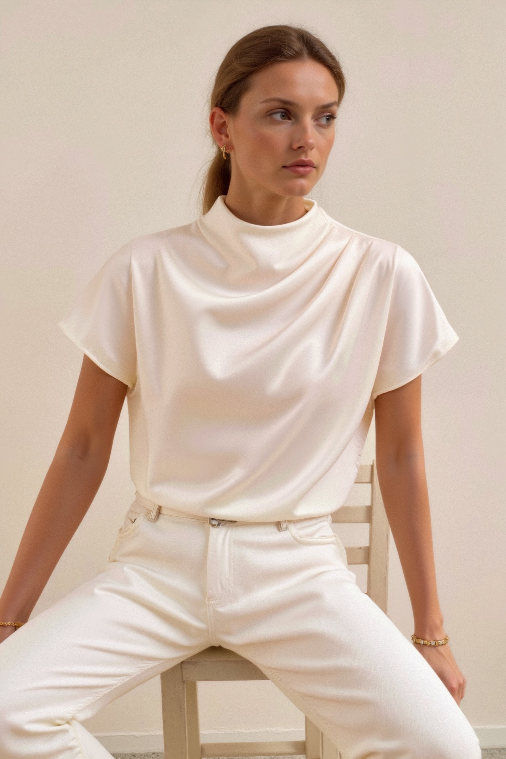 Old Money Plain Premium Solid Pleated Mock Neck Bluse