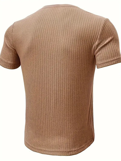 T-Shirt con Motivo Elegante