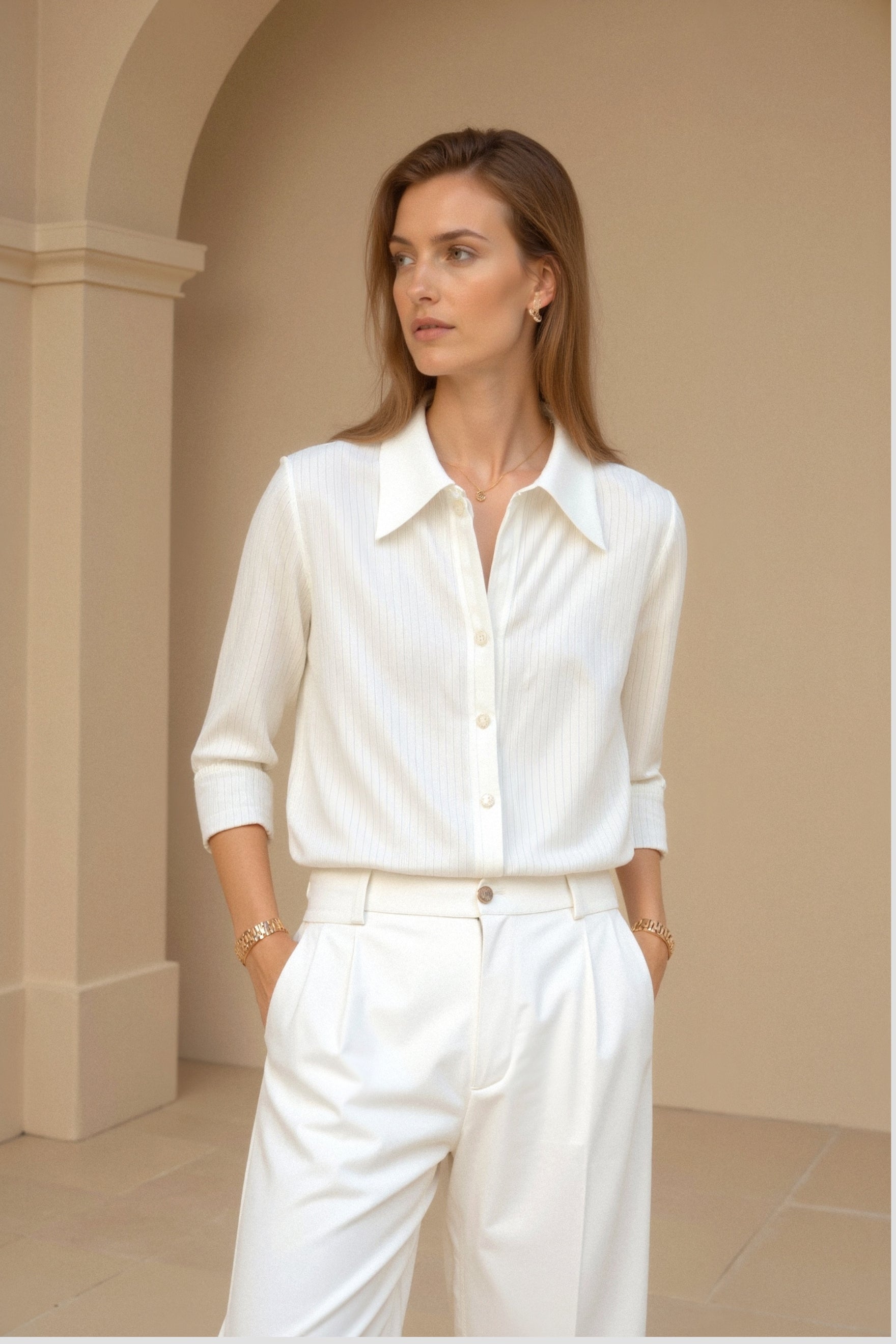Elegantes Hemd mit gestreiftem Druck und Knöpfen im Old Money Stil