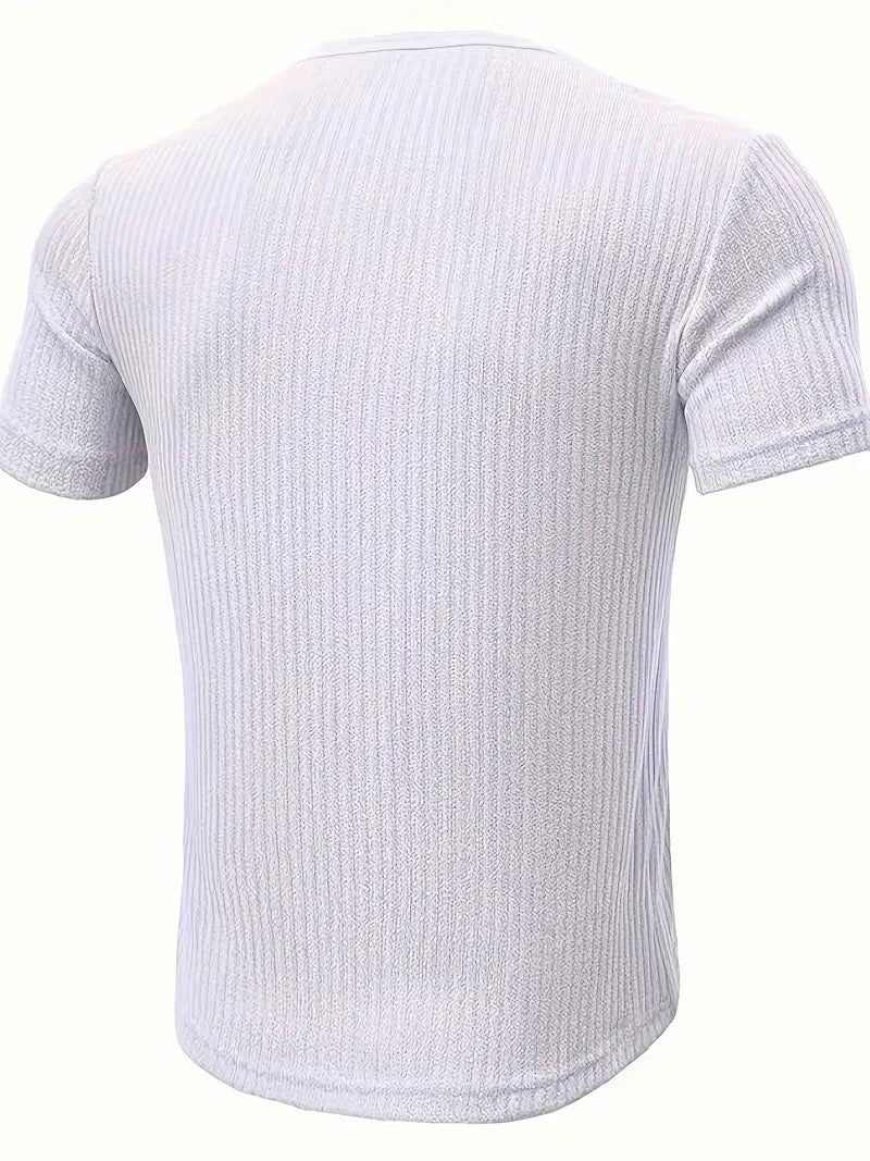 T-Shirt con Motivo Elegante