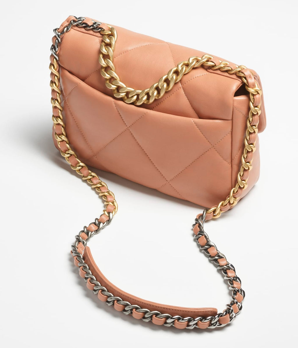 CHANEL 19 BAG
