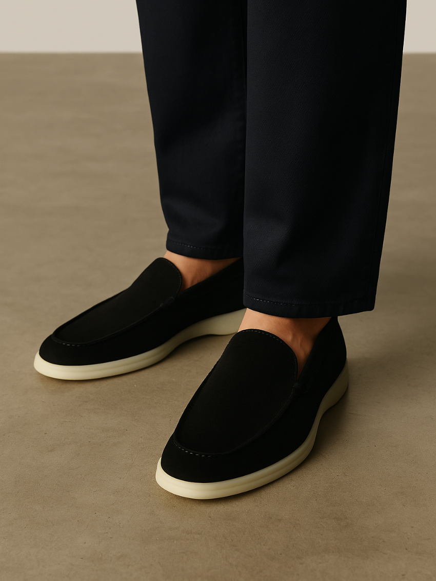 Verfeinerte Wildleder Slipper – Schwarz