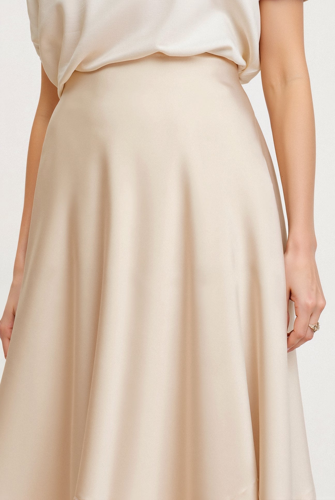 Old Money Solid High Waist Draped Midi Rock