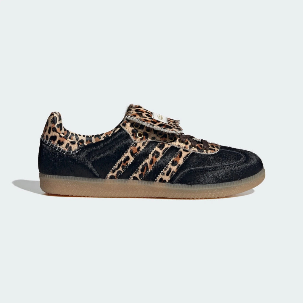 Gazelle Indoor Leopard Black