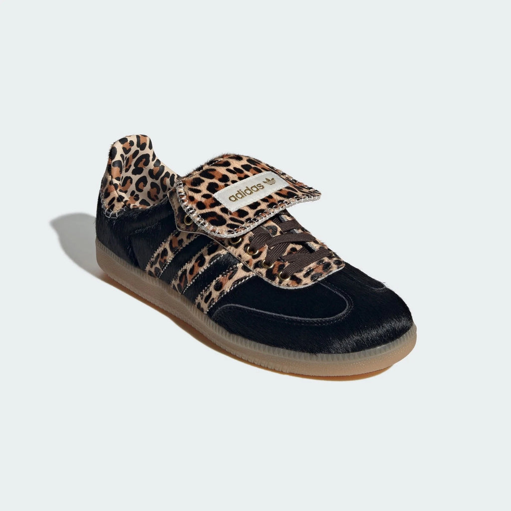 Gazelle Indoor Leopard Black