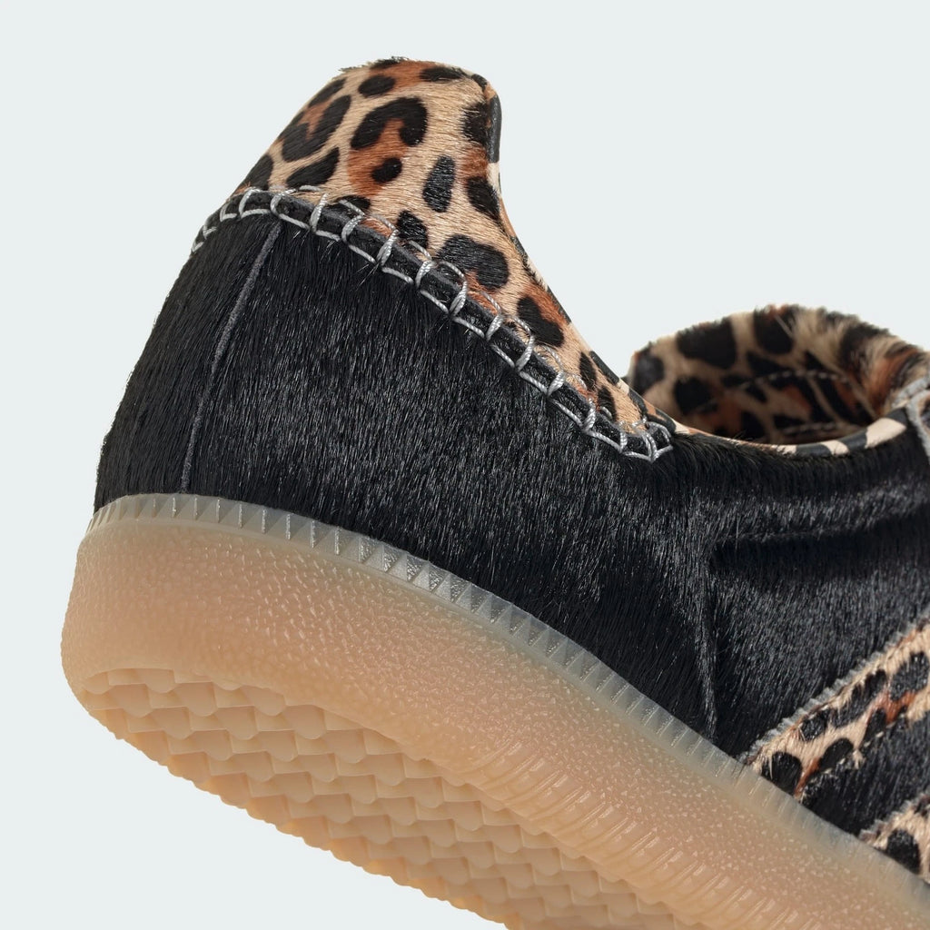 Gazelle Indoor Leopard Black