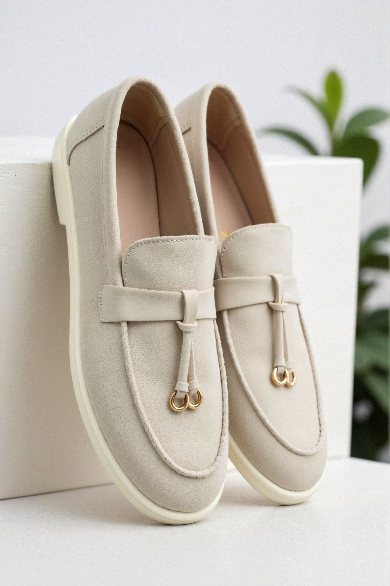 Old Money Casual Metallic Circle Decor Leder Slipper