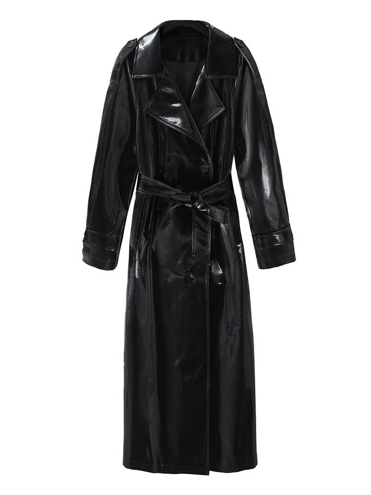 Reflektierender Lackleder-Trenchcoat