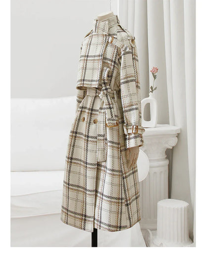 Neus Karierter Trenchcoat