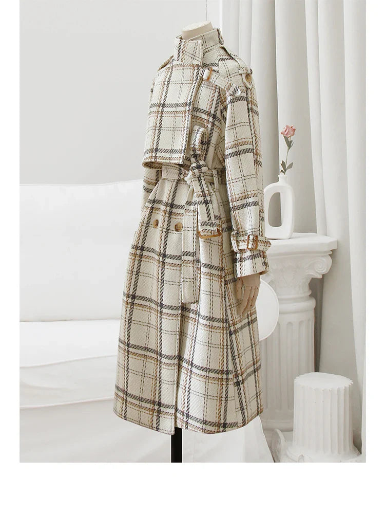 Neus Karierter Trenchcoat