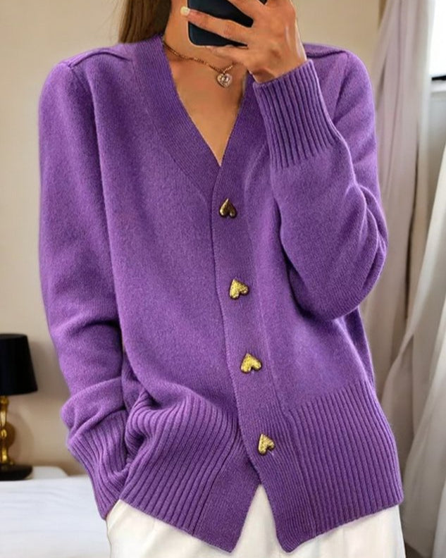 ADELE | Weicher Pullover mit herzförmigen Knöpfen