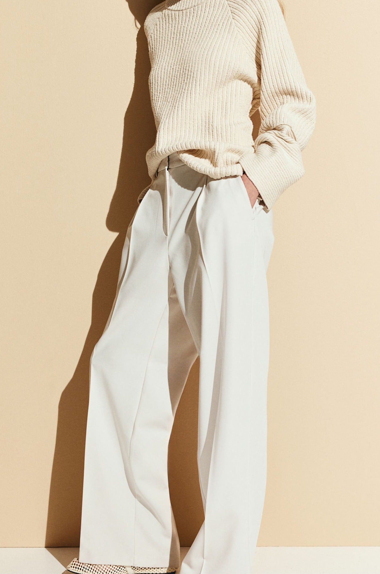 Old Money Wide Leg Classic Chino-Hose